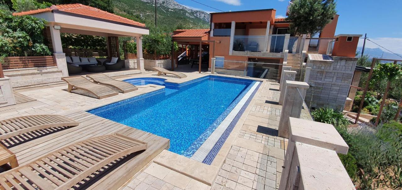 Villa Lkl, Heated Private Pool, Secluded And With A Great View Kaštela Exterior foto