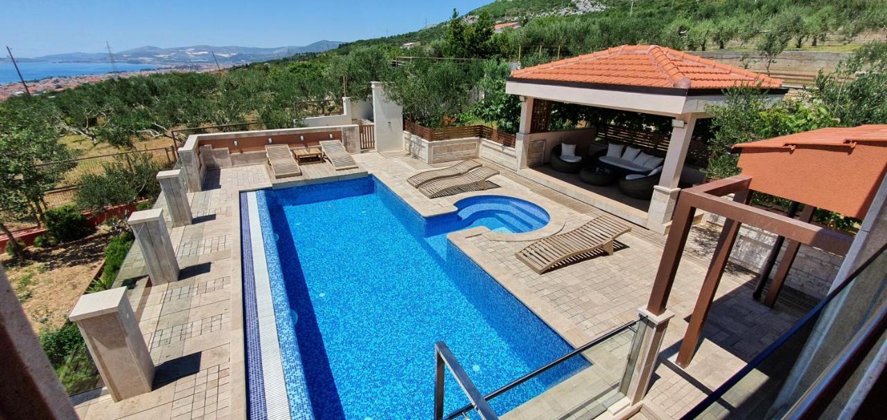 Villa Lkl, Heated Private Pool, Secluded And With A Great View Kaštela Exterior foto